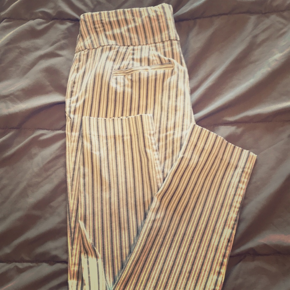 Stripped cropped pants